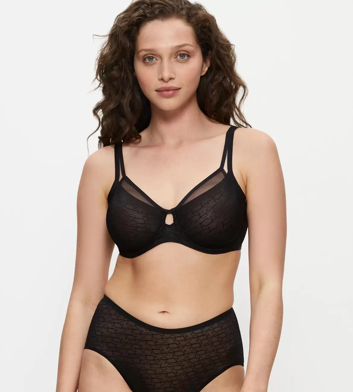 TRIUMPH SIGNATURE SHEER