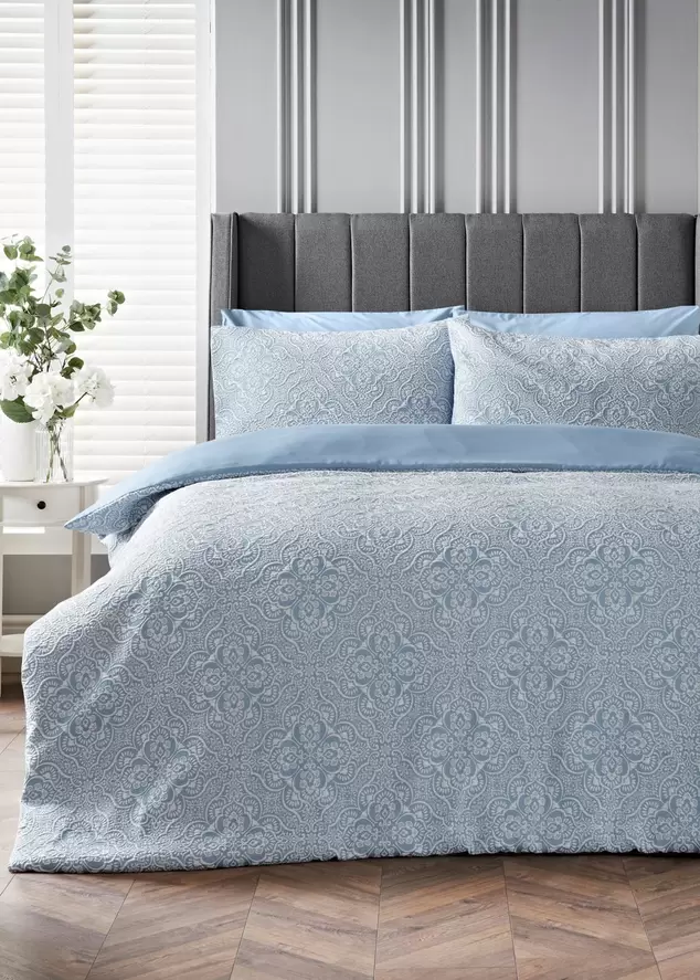 Blue Matelasse Duve