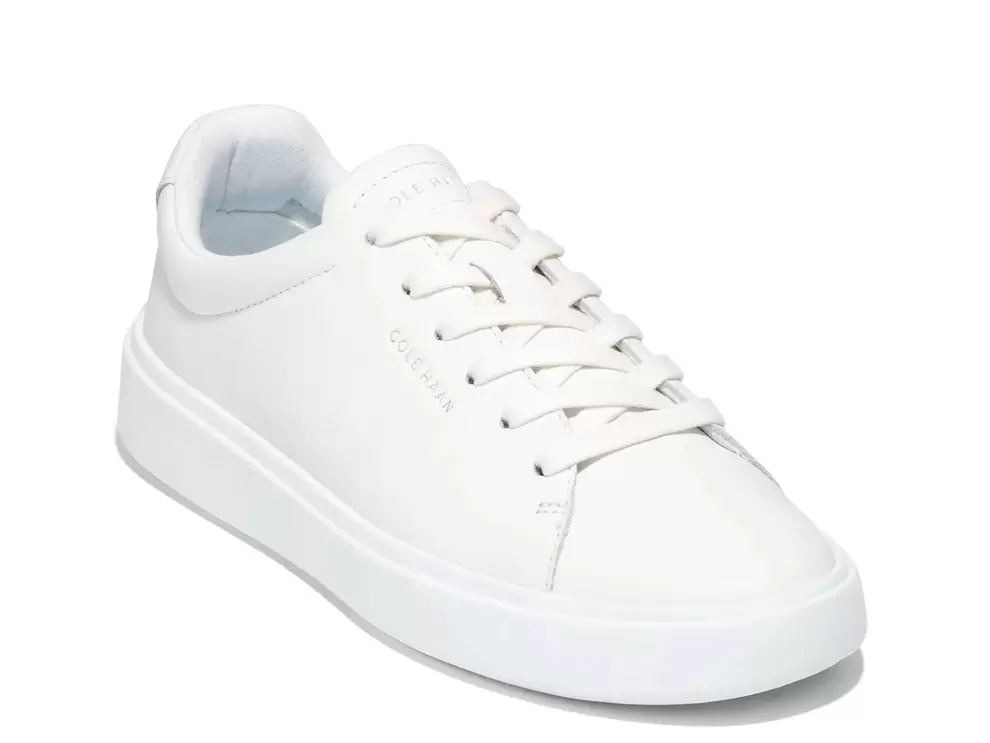 Grand Crosscourt Traveler Sneaker