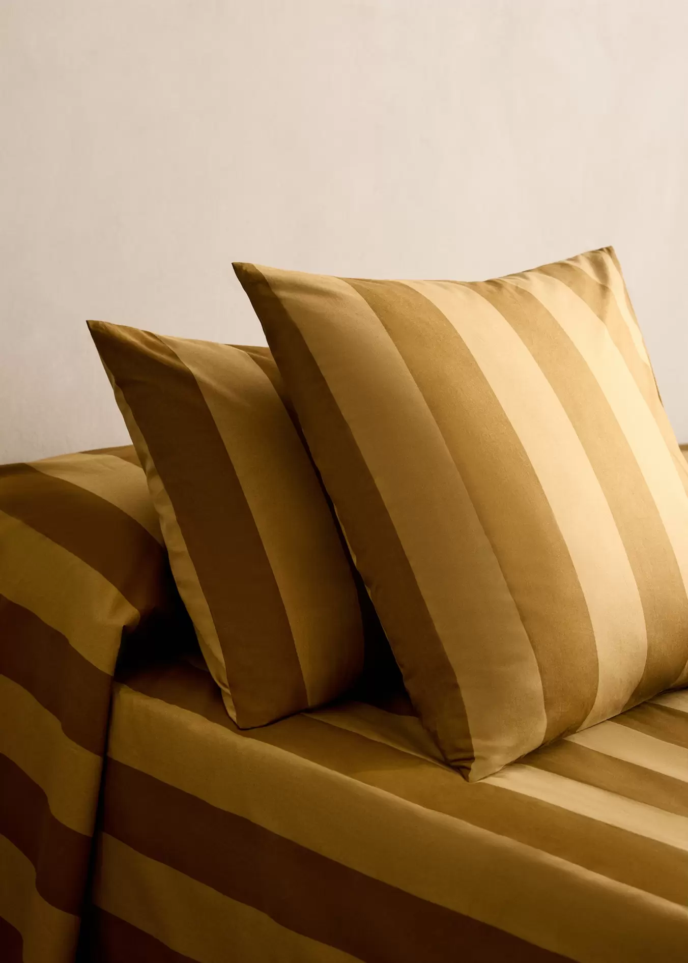Cotton percale striped pillowcase 45x110 cm
