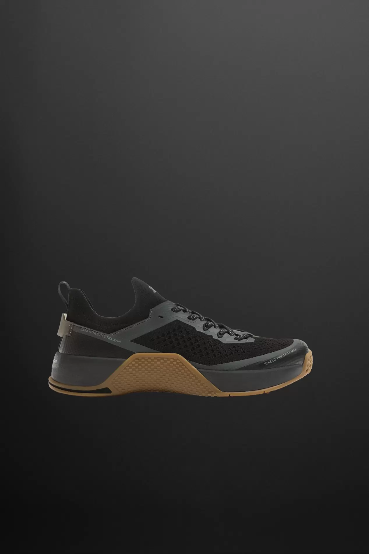 TRAINING SNEAKERS