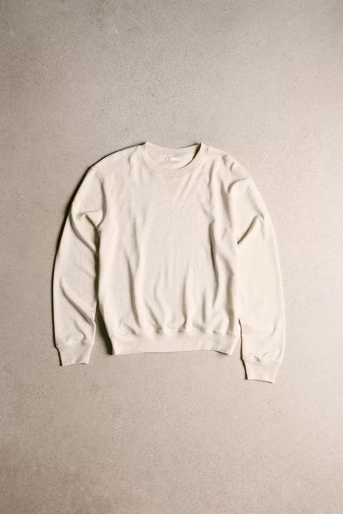 SOFT CREWNECK SWEATSHIRT