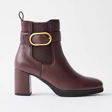 Ladies short boots