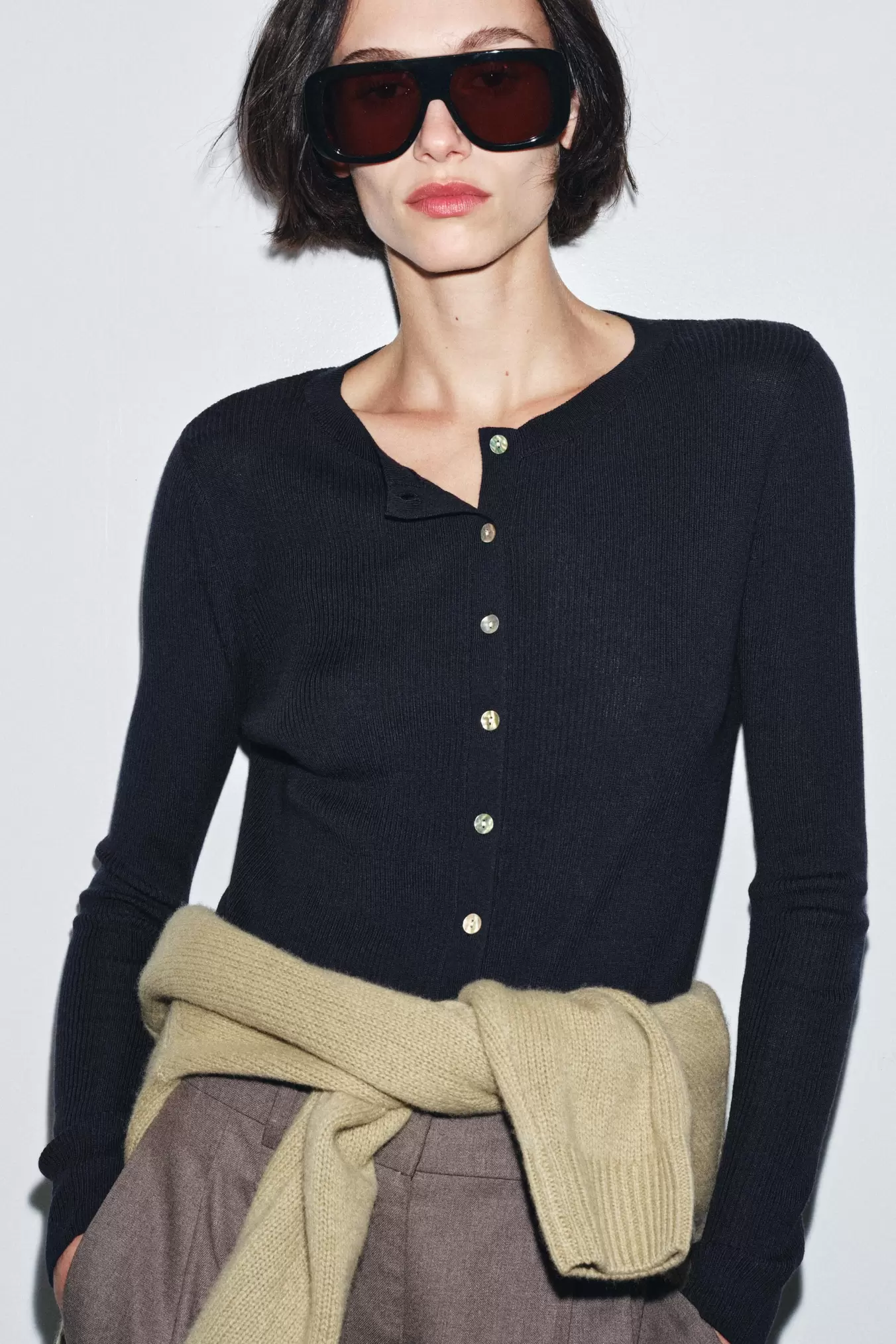 100% WOOL RIBBED CARDIGAN
