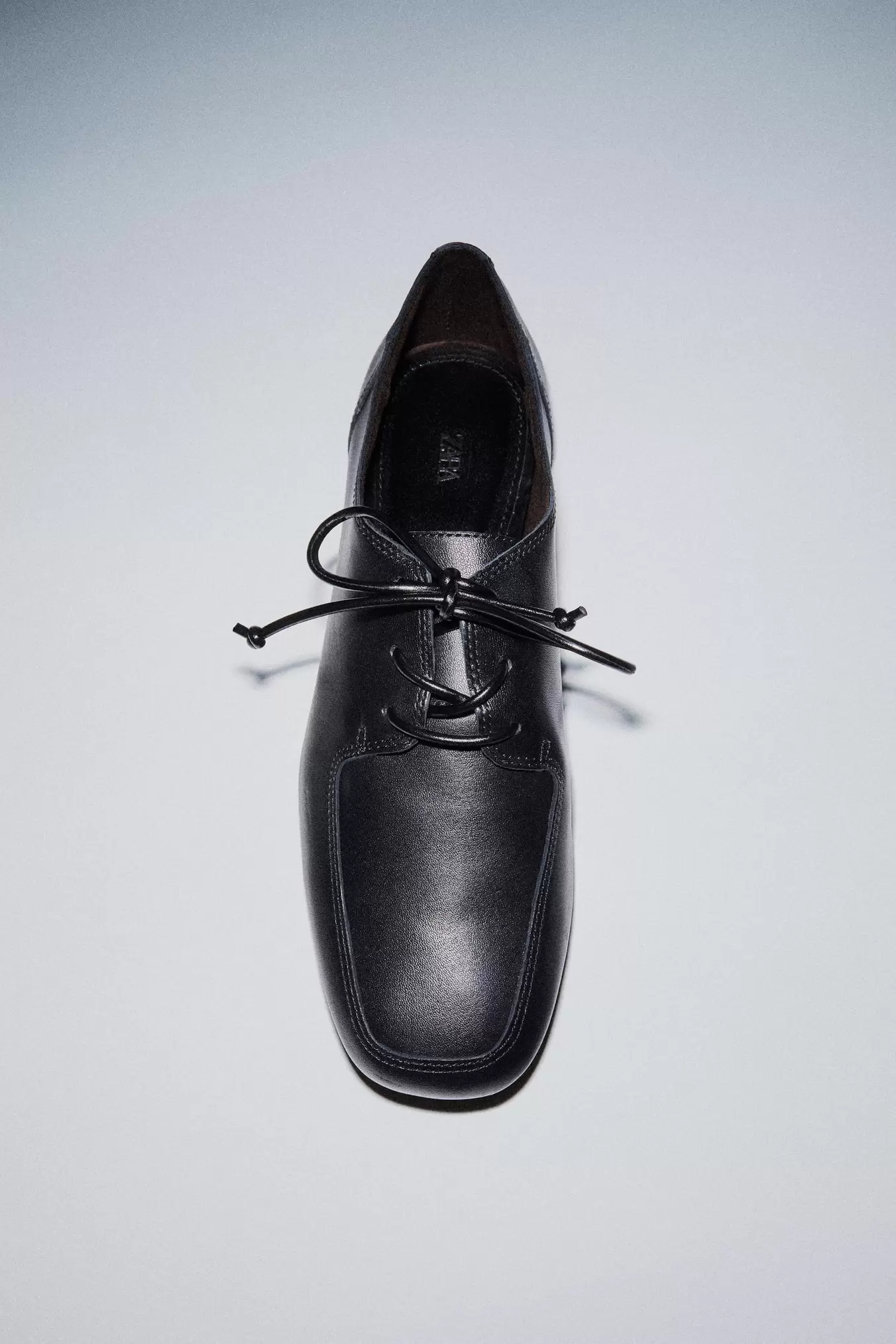 LOW HEEL LEATHER LACE-UP SHOES