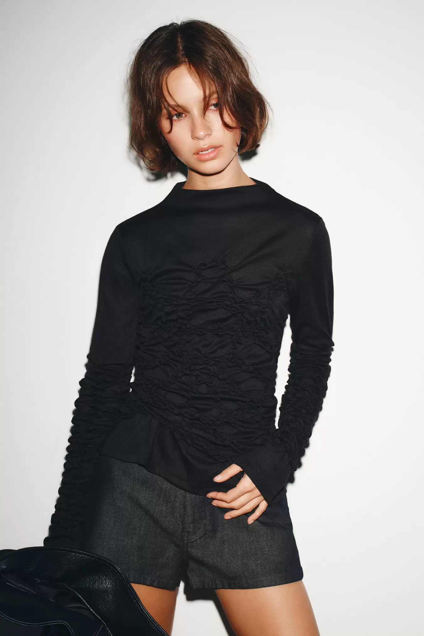 LONG SLEEVE MOCK NECK TOP
