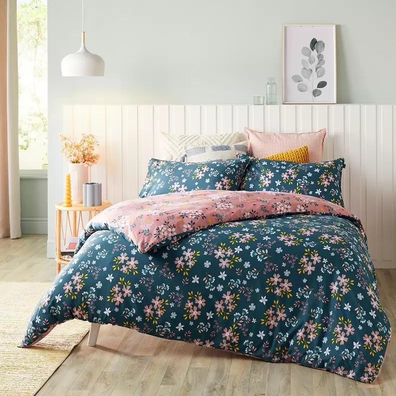 Shana 4-piece Essentials Duvet Set