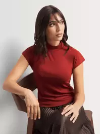 Highneck Extended Shoulder Top