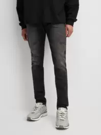 Men's Black Tapered Jeans