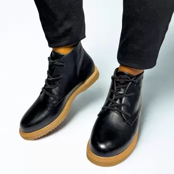 Plum LACE UP ANKLE black boot