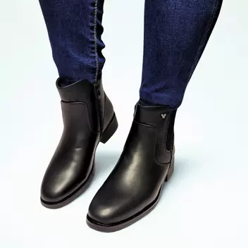 Butterfly classic black ankle boot