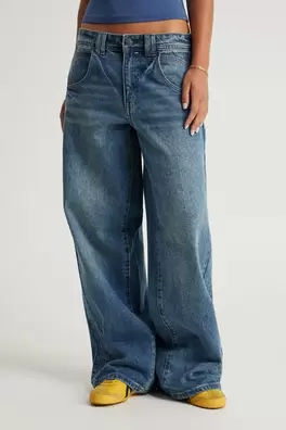 Mid Rise Baggy Jean