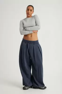 Balloon Pleated Trackpant