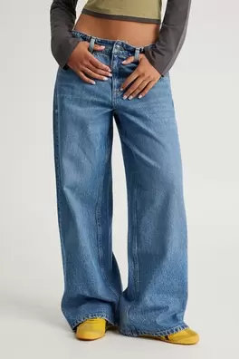 Mid Rise Baggy Jean