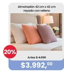 42 - Almohadón  cm x  cm rayado con relleno