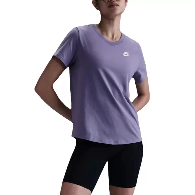 Remera Moda Nike Sportswear Club Essentials Li Mujer