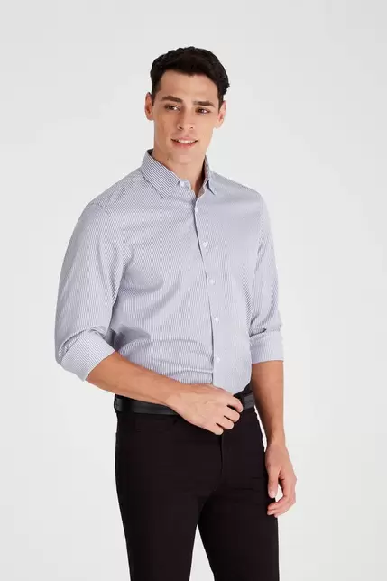 Camisa de vestir rayada gris
