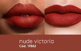 Victoria - Nude