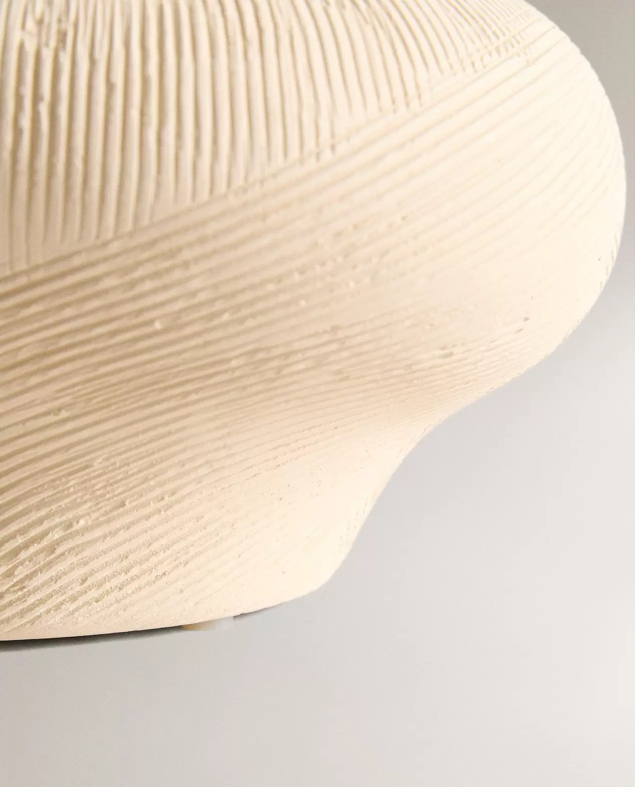 JARRÓN CERÁMICA IRREGULAR