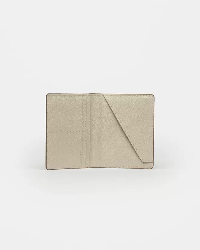 
                                    Billetera Berry En Cuero Grabado Ares                                
                                                                             / OUTLET /                                                             