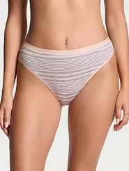Panti de algodón elastizado con corte cavado