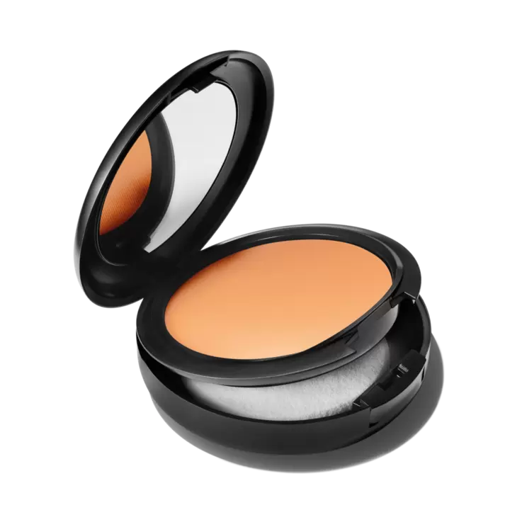 STUDIO FIX POWDER PLUS FOUNDATION