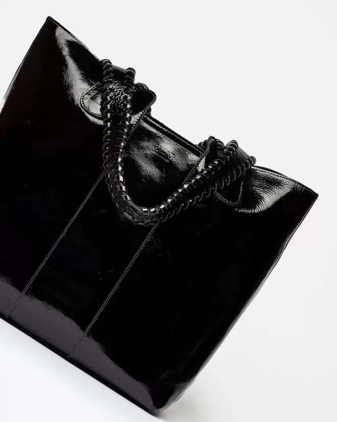 Shopper The Braided en cuero charol arrugado