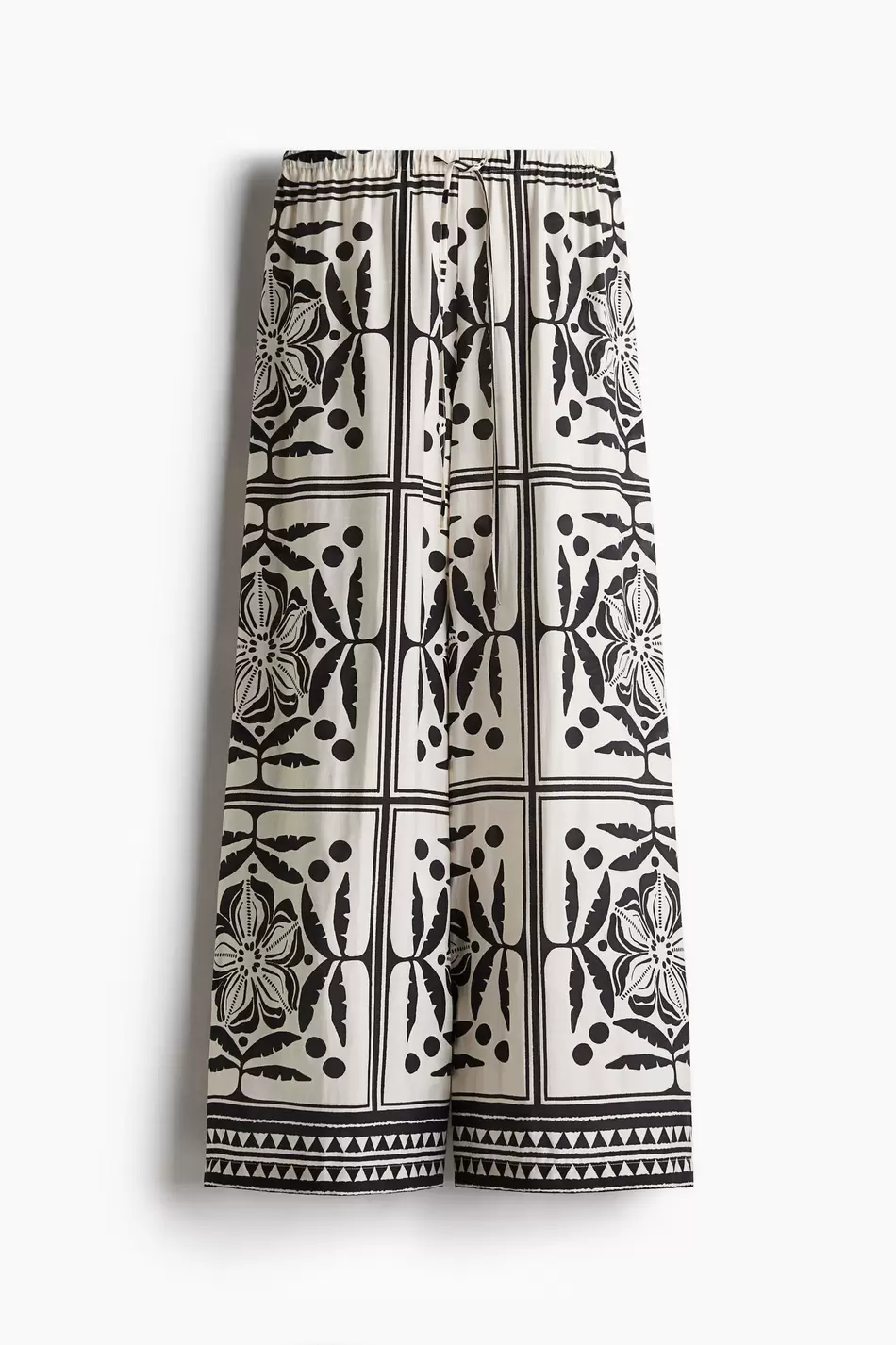 Pantalón amplio con cordón de ajuste