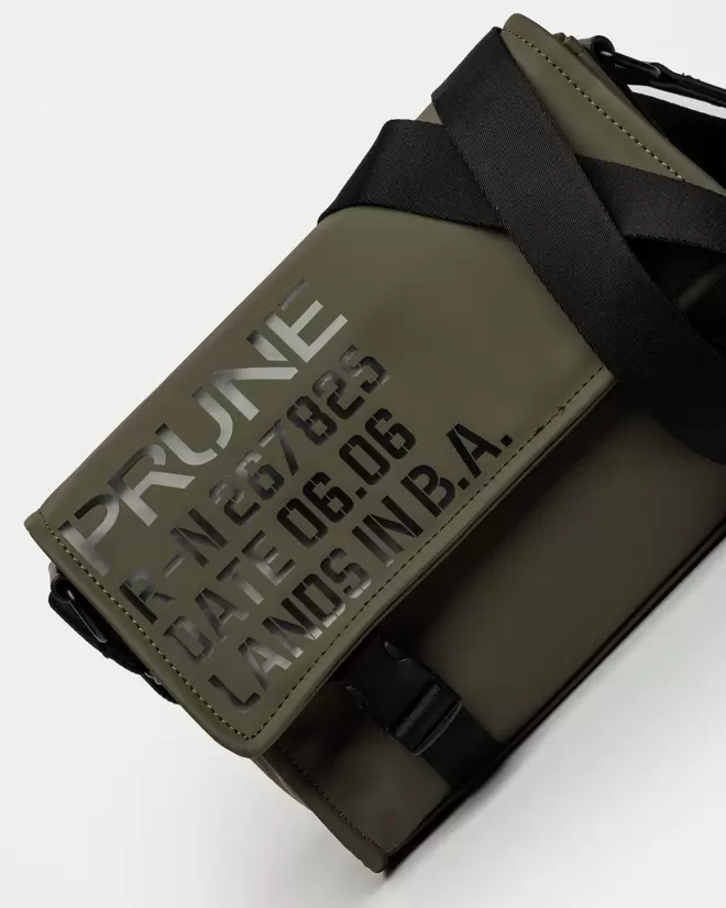 Bandolera Daily en efecto cuero rubber