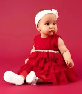 Vestido recién nacida en capas