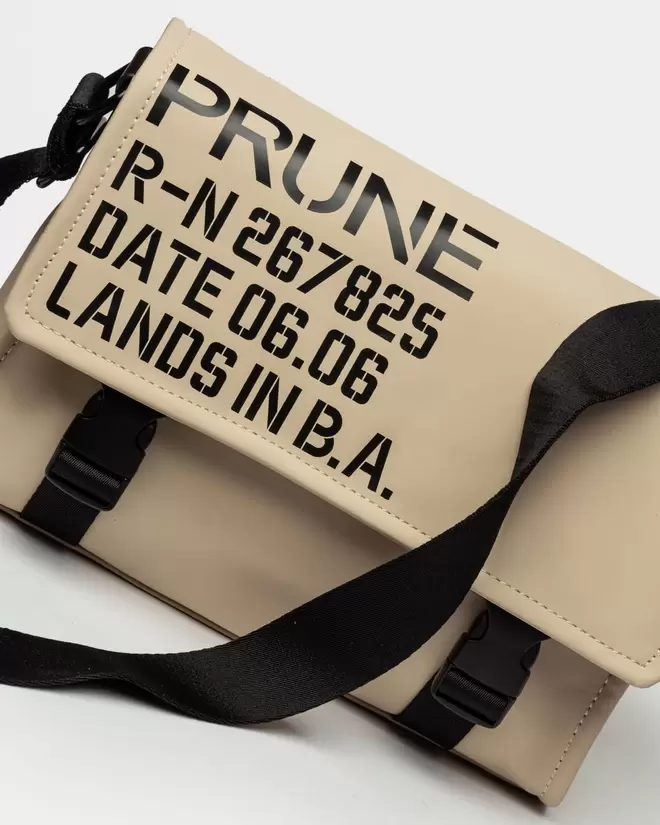 Bandolera Daily en efecto cuero rubber