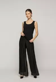 Top Mujer Teodora Mangas Anchas Negro LineatreTop Mujer Teodora Mangas Anchas Negro Lineatre