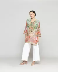 Túnica Mujer Qiana Con Brillos Estampado Floral Coral Y Verde Agua LineatreTúnica Mujer Qiana Con Brillos Estampado Floral Coral Y Verde Agua Lineatre