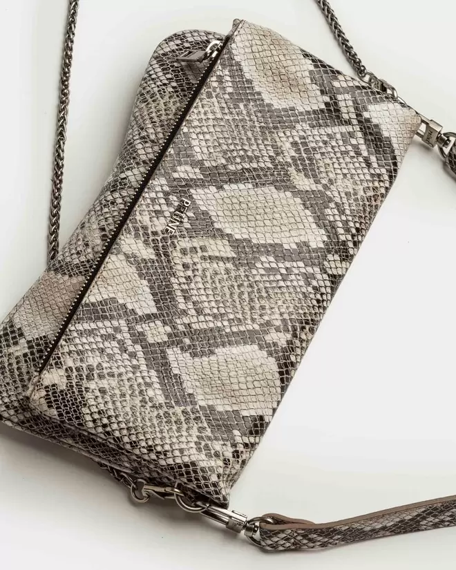 Bandolera Curve en cuero snake print