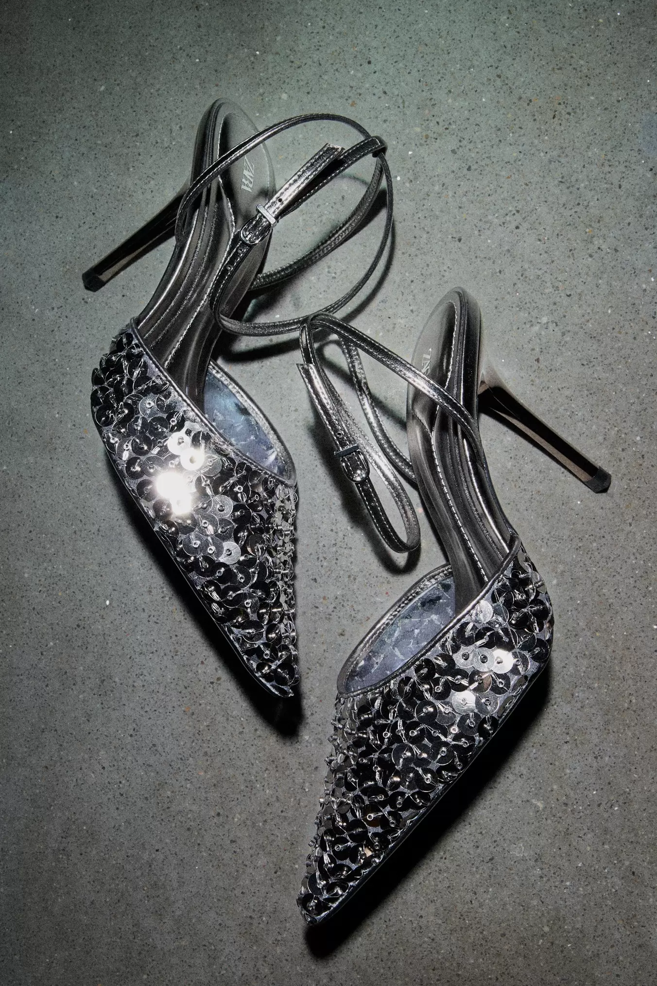 ZAPATO TACÓN LENTEJUELAS