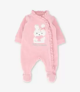 Enterito recién nacida de cotelé con conejo