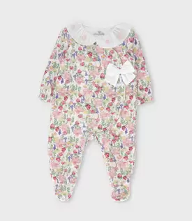 Enterito recién nacida floreado