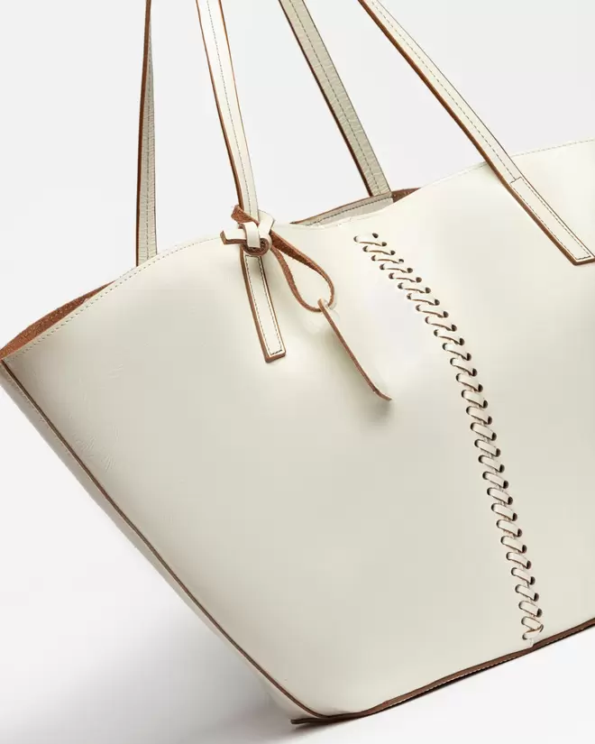 Shopper Neo Craft en cuero charol