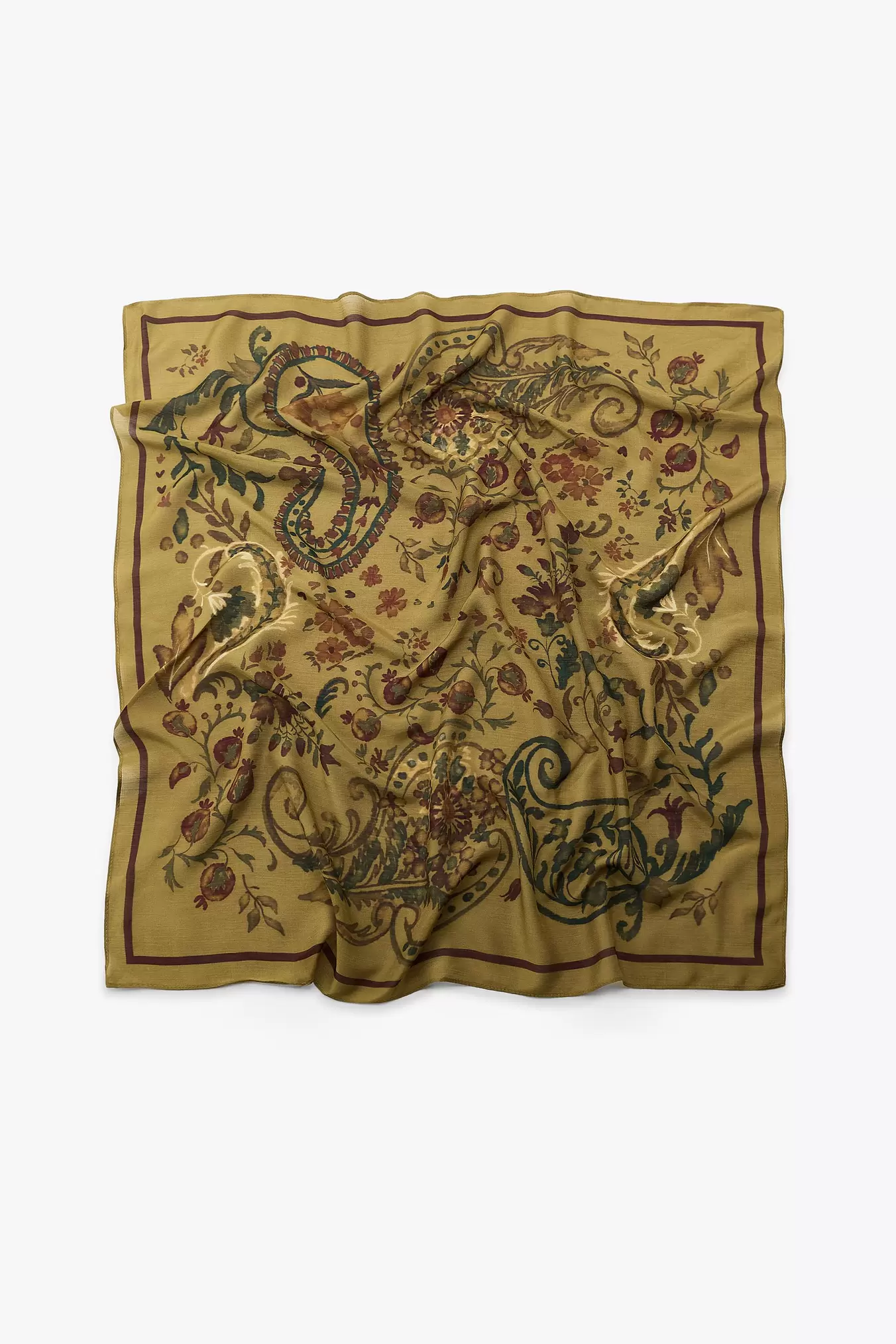 PAÑUELO ESTAMPADO CON SEDA