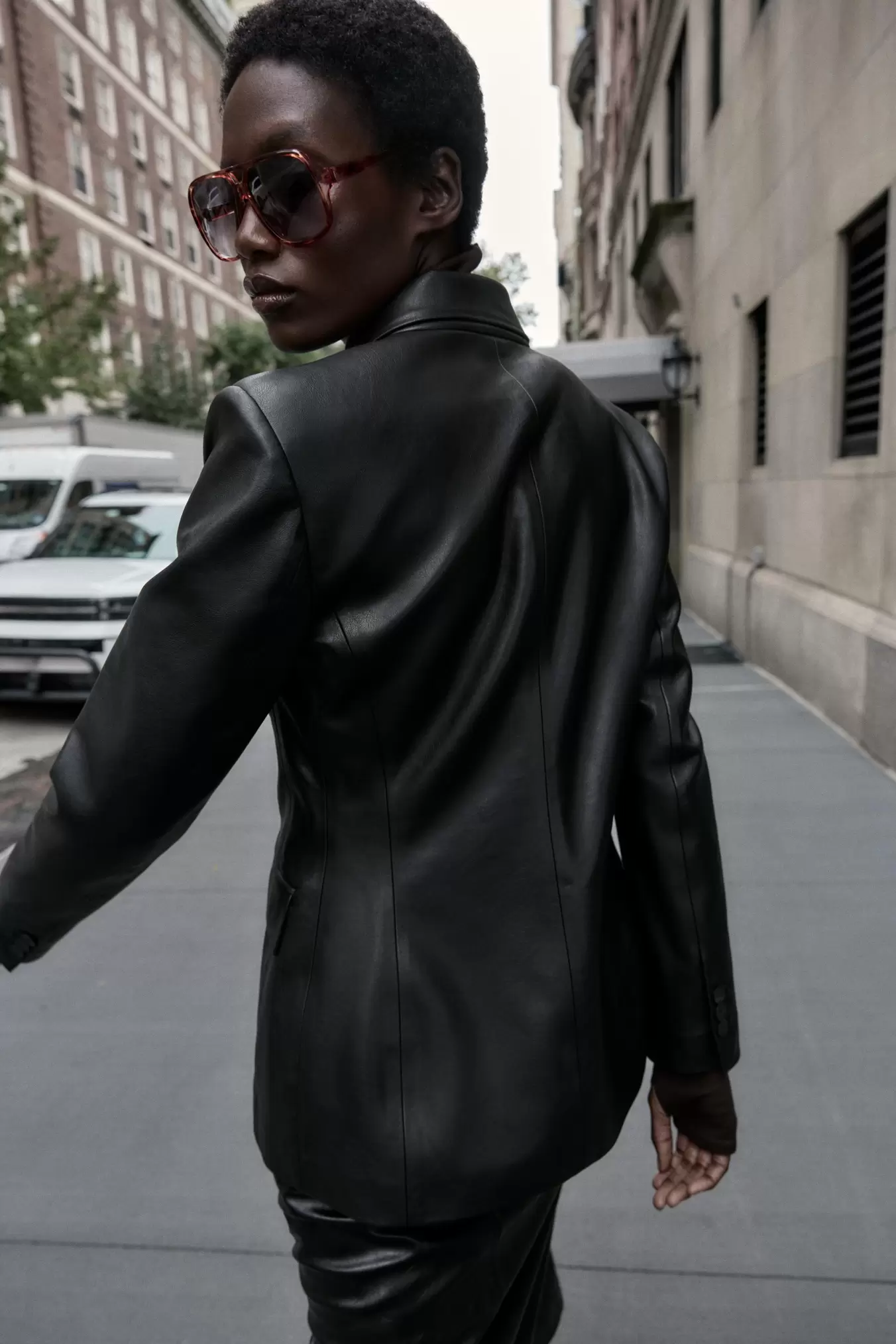 BLAZER CRUZADA EFECTO PIEL