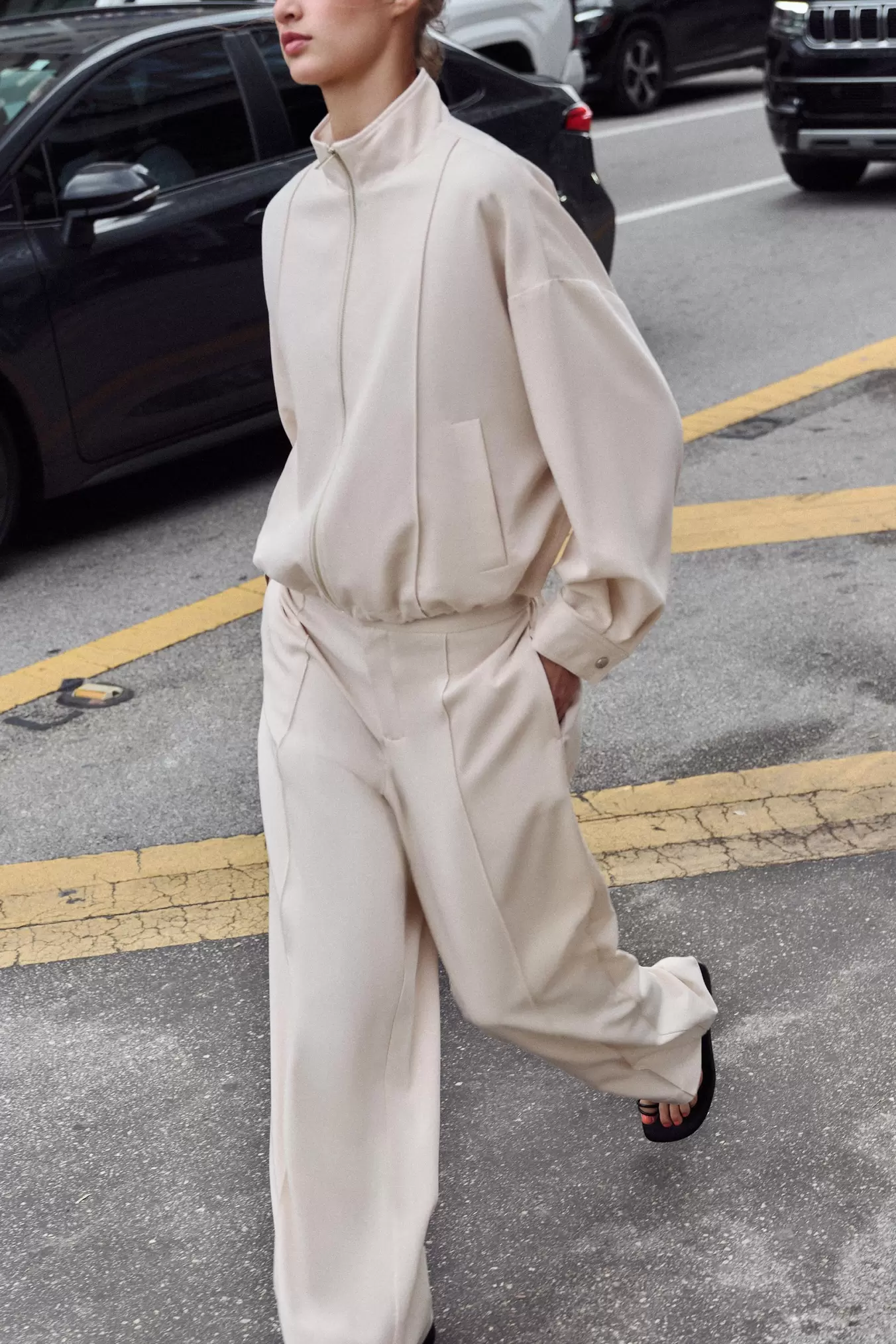 PANTALÓN RECTO NERVIO