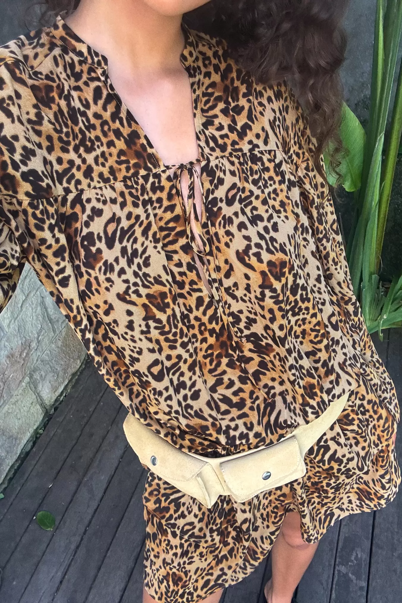 VESTIDO ESTAMPADO ANIMAL VOLANTES