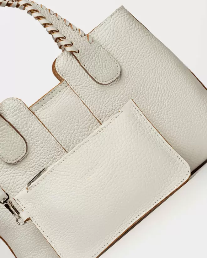 Cartera de mano The Braided en cuero graneado