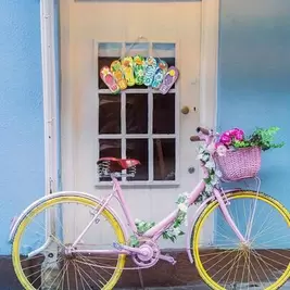 -16%Cartel de bienvenida con chanclas de verano, panel de madera para decoración del hogar, decoración de puerta de estilo granja, placa montada en la pared, adecuada para decoración de la sala de estar.
