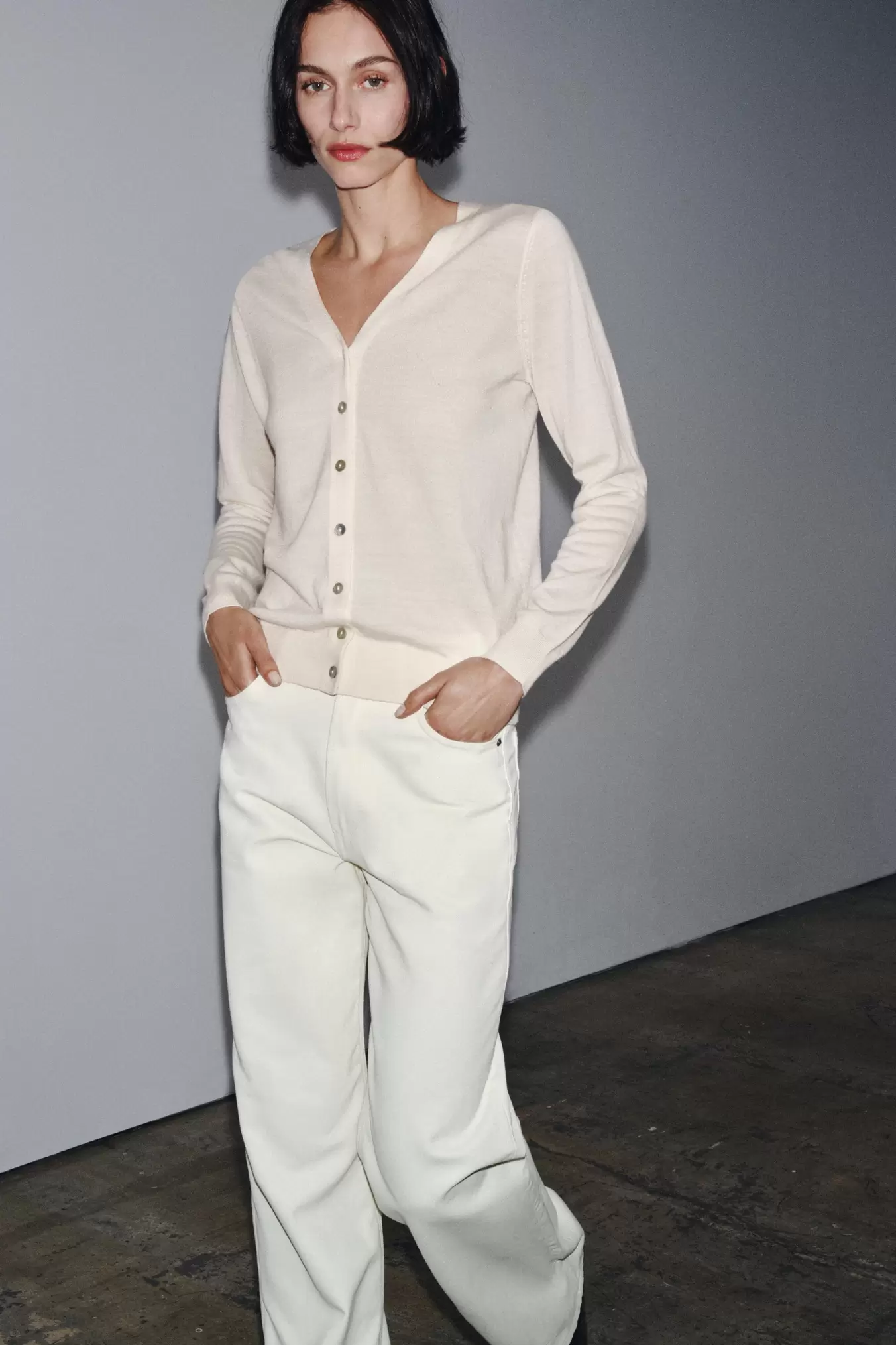 CHAQUETA 100% LANA ESCOTE PICO