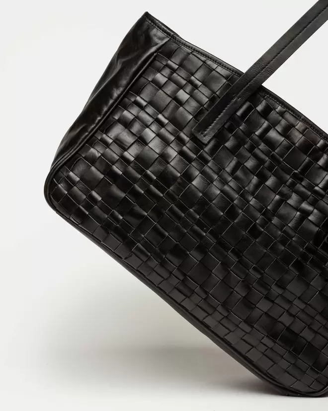 Bolso The Knit Bag en cuero graneado