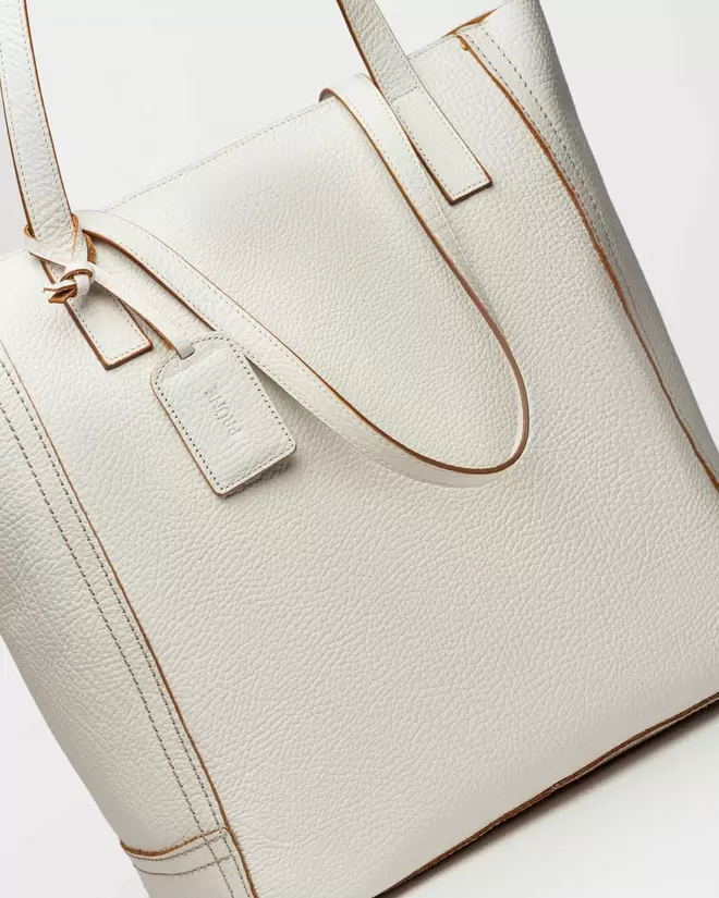 / OUTLET /                                                                         Shopper Vera en cuero graneado