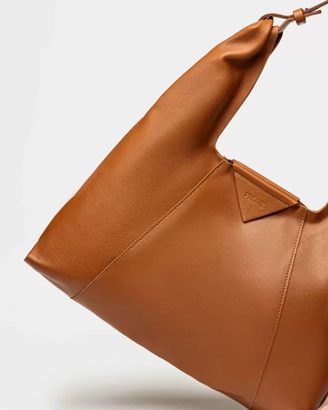 Cartera al hombro The Shopping en cuero graneado