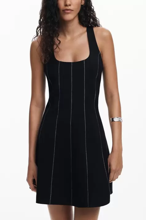 Vestido corto paneles