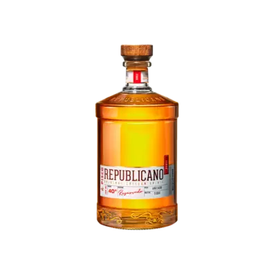 Pisco Republicano Añejado Roble 40° 750cc$9.990$11.140$13.320 x lt.